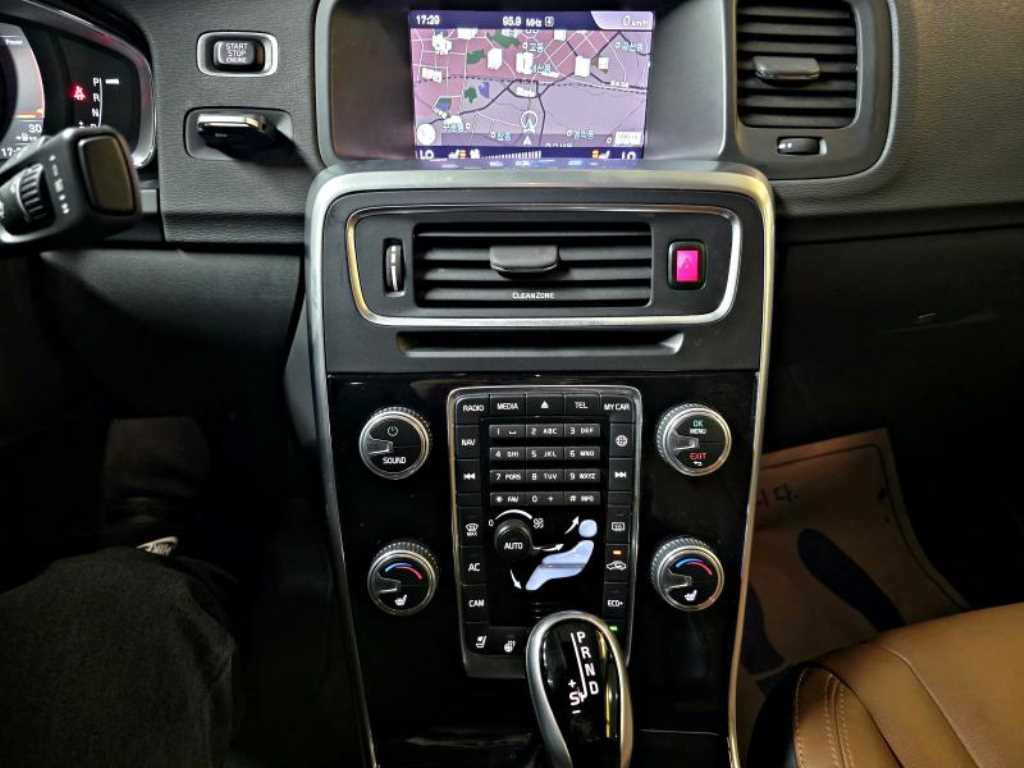 Volvo S60 2017 Gris - Importación desde Corea - HF Imports Iquique - Foto 16