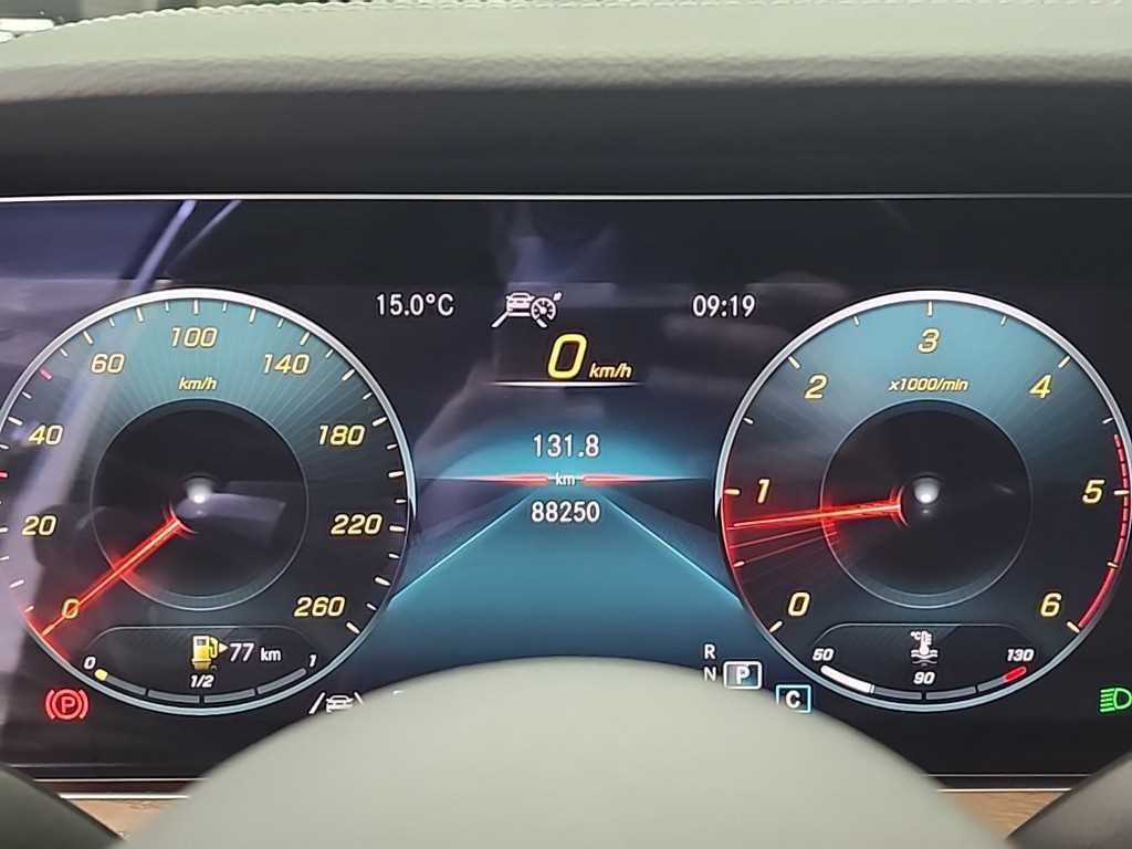 Mercedes Benz E class - Vista 6