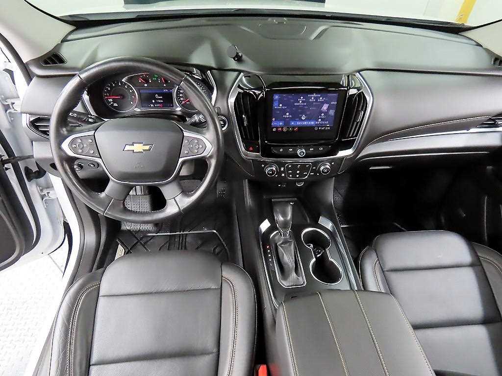 Chevrolet Travers - Vista 7