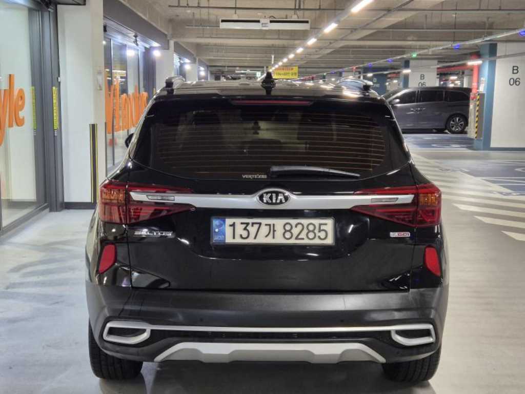 KIA Seltos - Vista 5