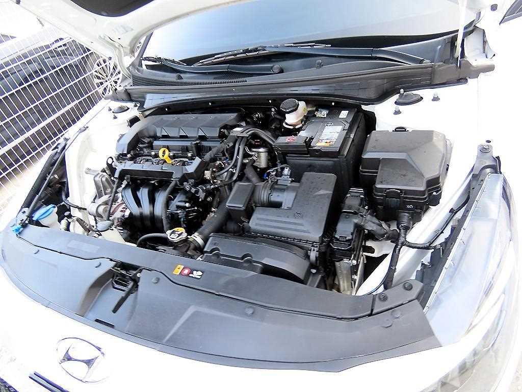 HYUNDAI Avante 2021 Blanco - Importación desde Corea - HF Imports Iquique - Foto 17