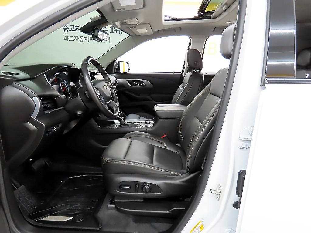 Chevrolet Travers - Vista 5