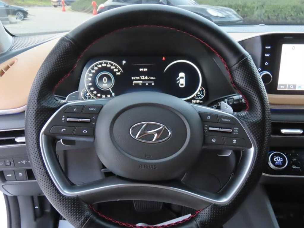 HYUNDAI Sonata - Vista 10