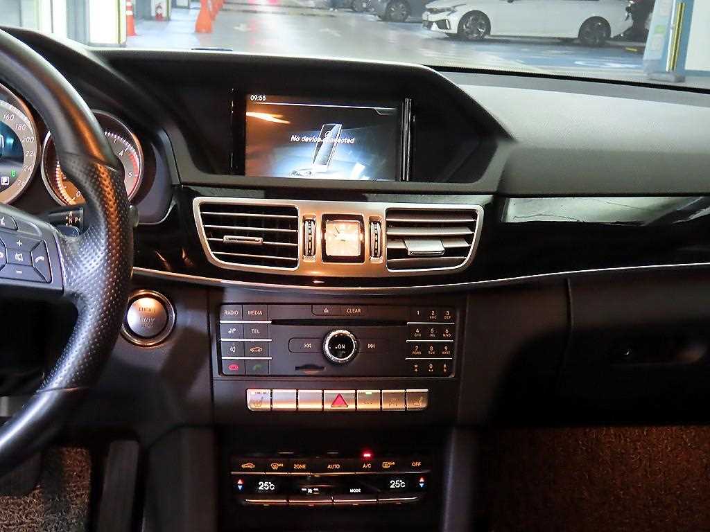 Mercedes Benz E class - Vista 11