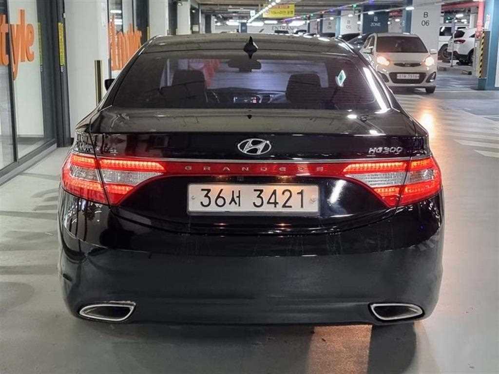 HYUNDAI Grandeur - Vista 5