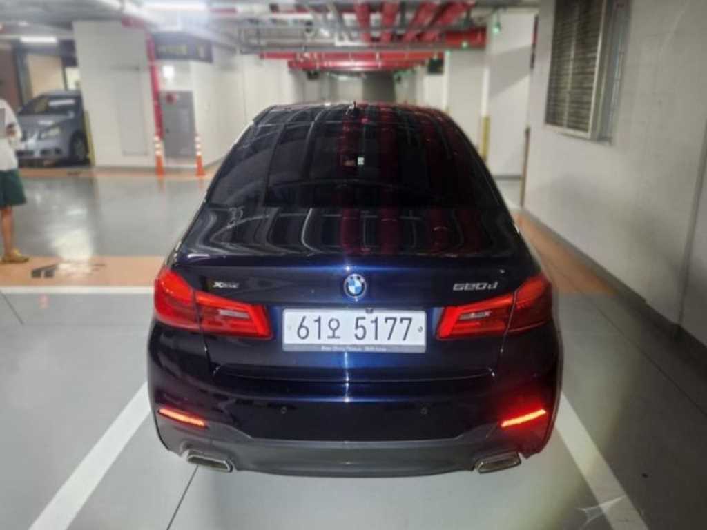 BMW 5 Series - Vista 3