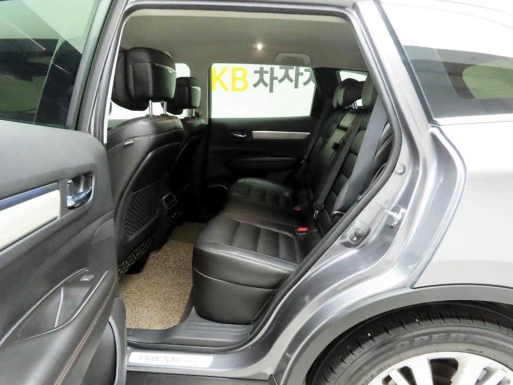 SAMSUNG QM6 - Vista 8