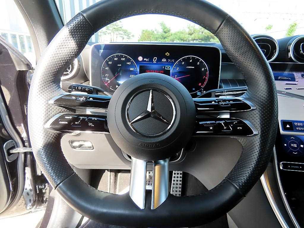 Mercedes Benz GLC Class - Vista 8