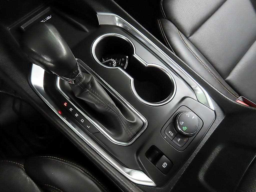 Chevrolet Travers - Vista 10