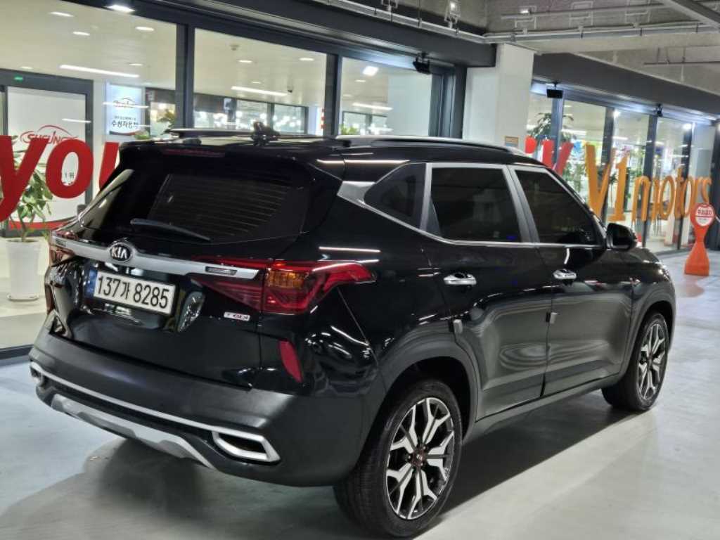 KIA Seltos - Vista 4