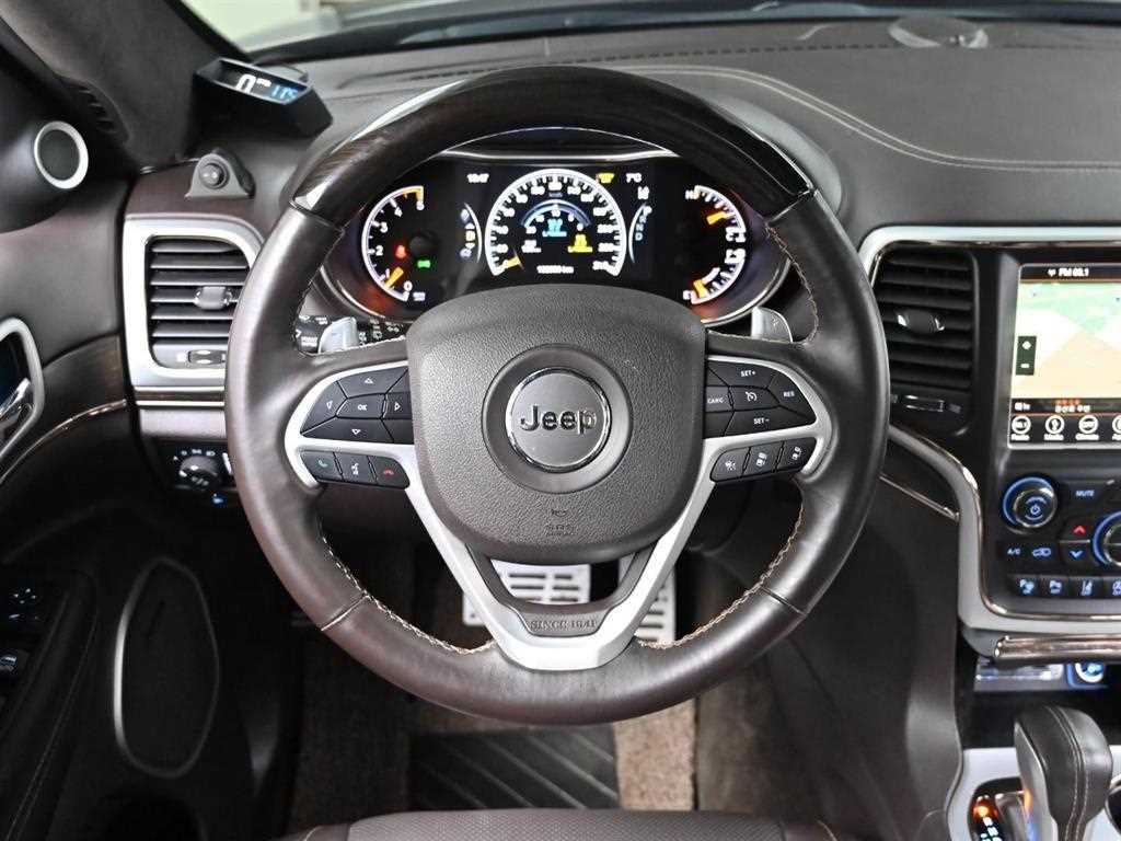 Jeep Cherokee - Vista 11