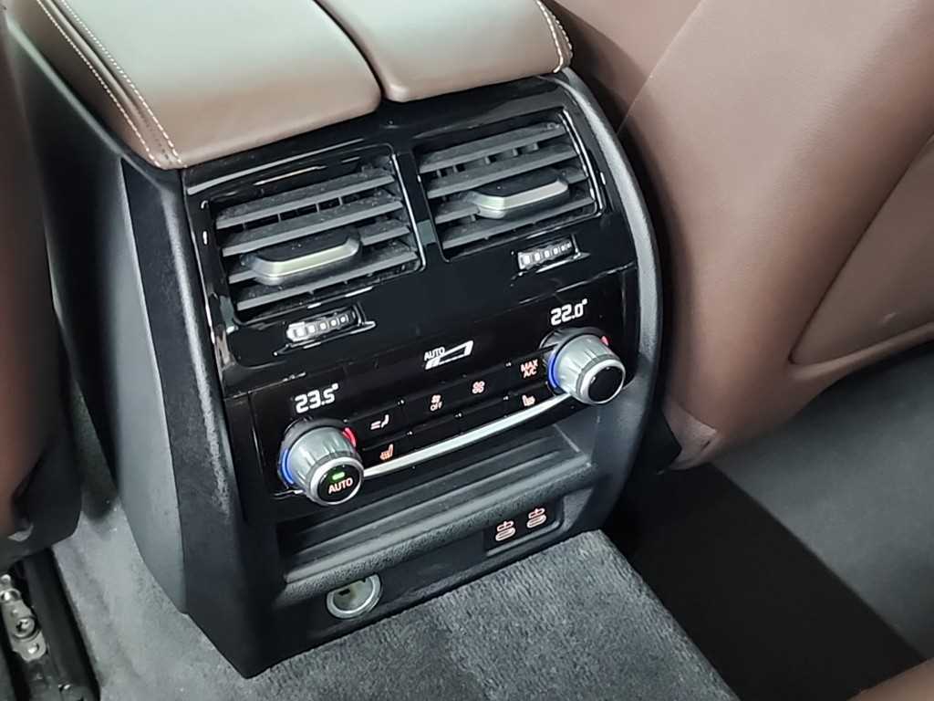 BMW 5 Series 2022 Negro - Importación desde Corea - HF Imports Iquique - Foto 13