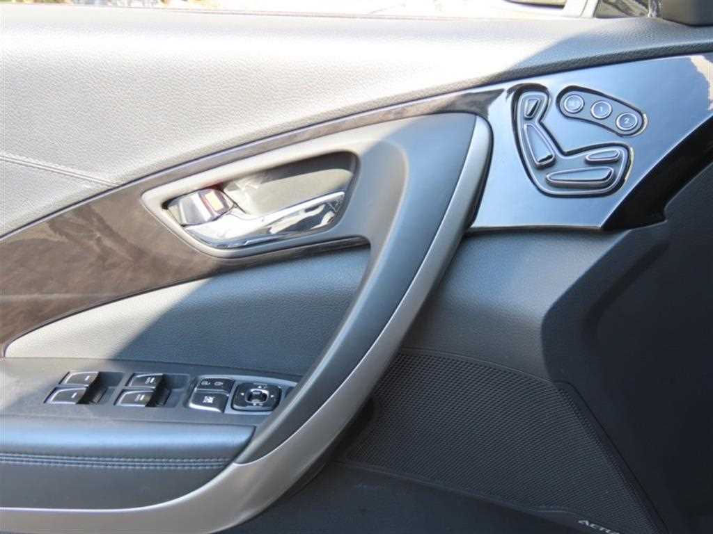 HYUNDAI Grandeur - Vista 11