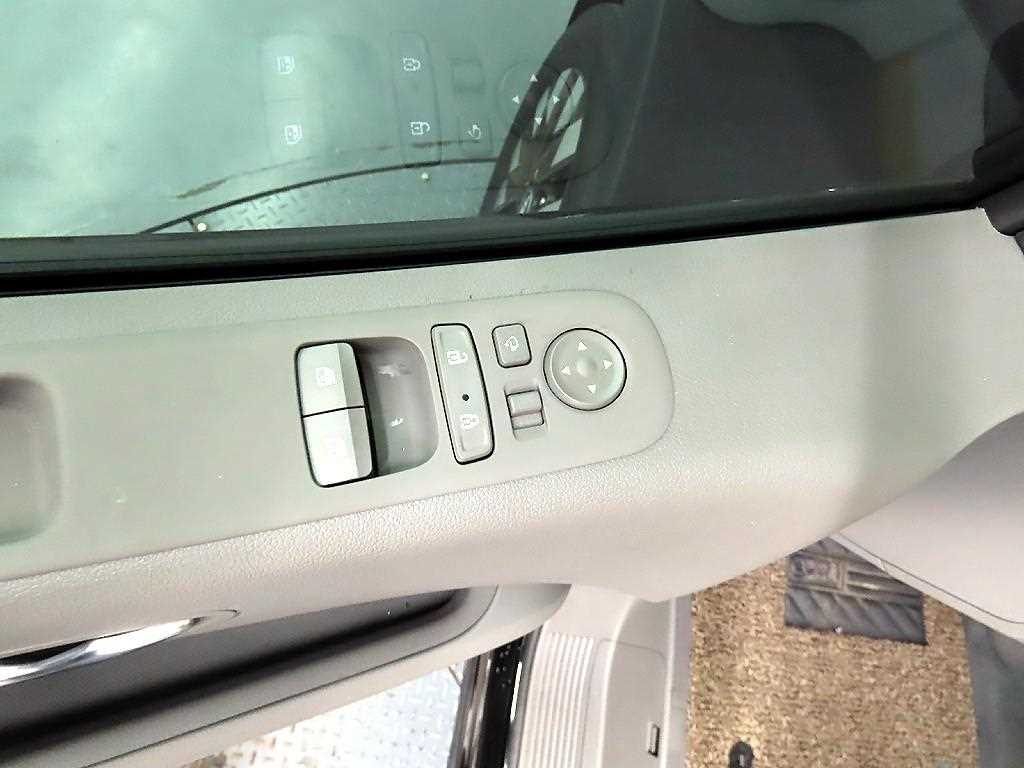 HYUNDAI Staria - Vista 11