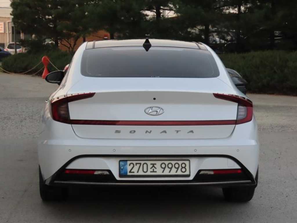 HYUNDAI Sonata - Vista 4