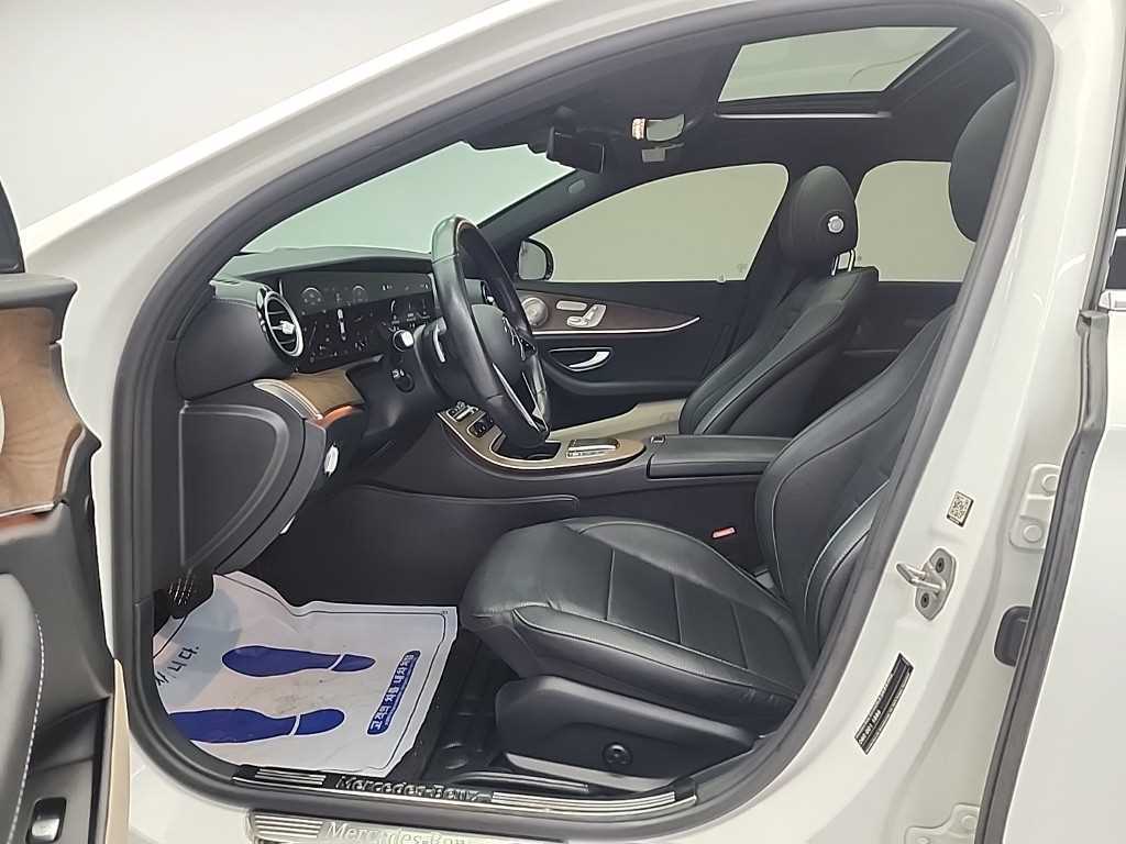 Mercedes Benz E class - Vista 11