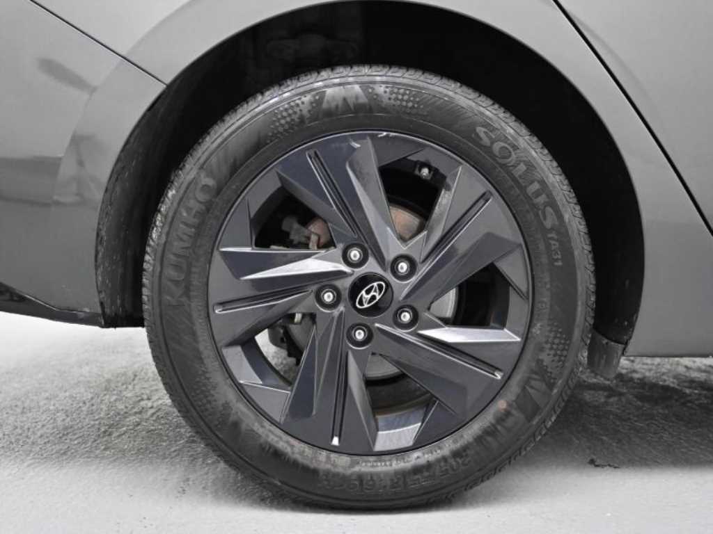 HYUNDAI Avante - Vista 5