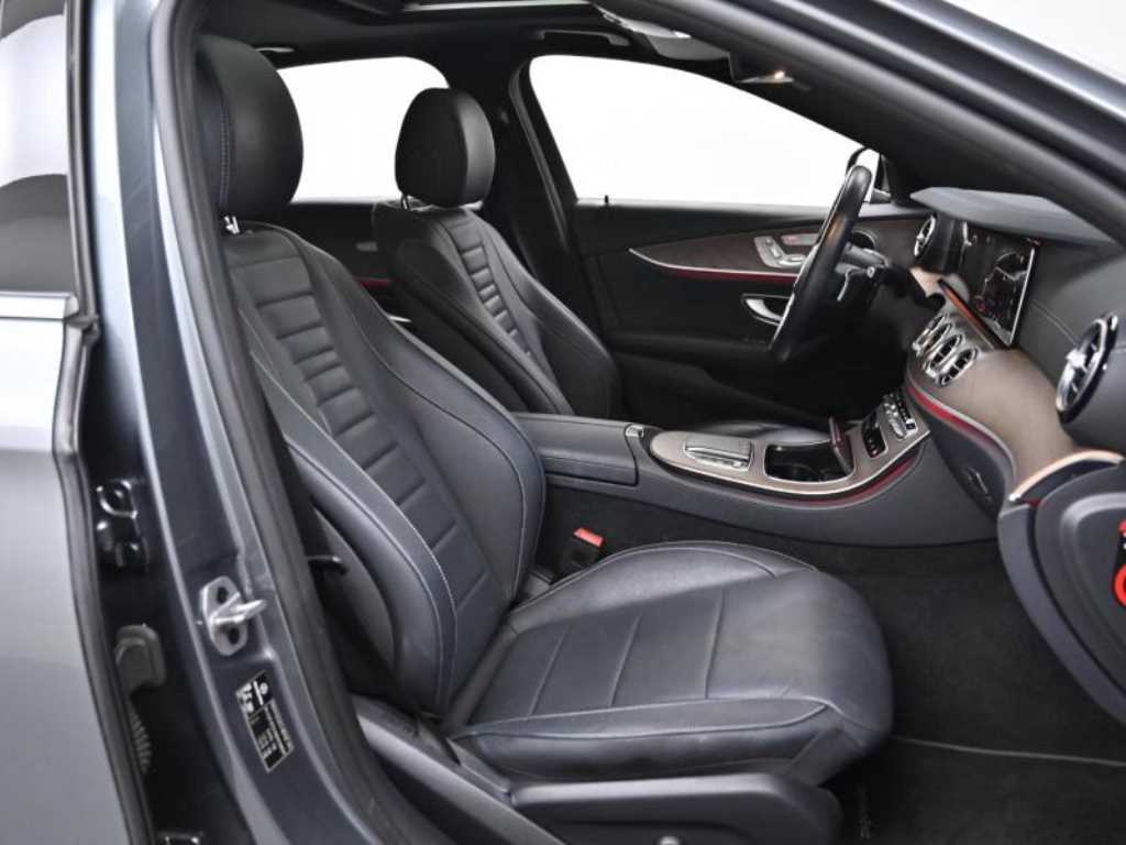 Mercedes Benz E class - Vista 10