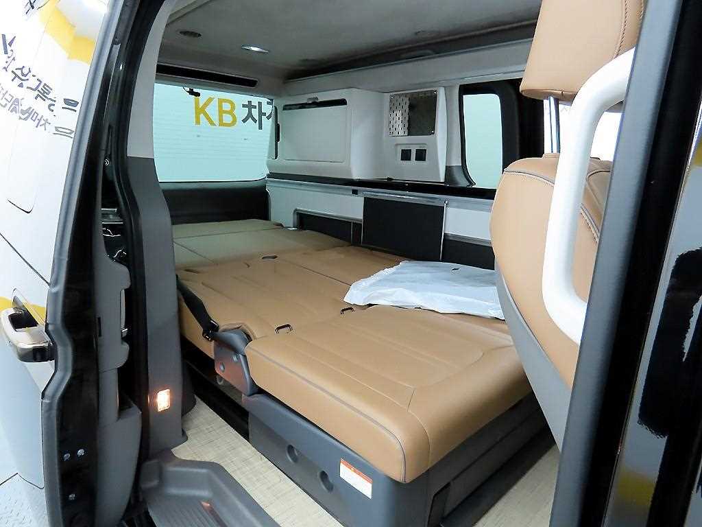 HYUNDAI Staria - Vista 6