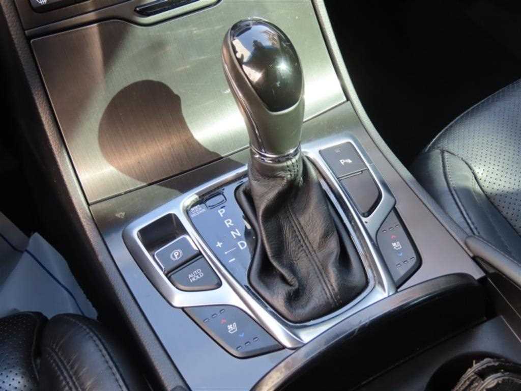 HYUNDAI Grandeur - Vista 5