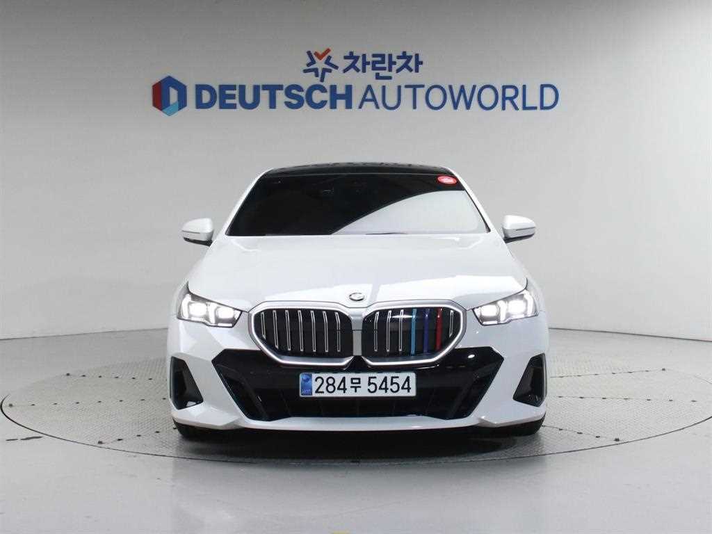 BMW 5 Series - Vista 3