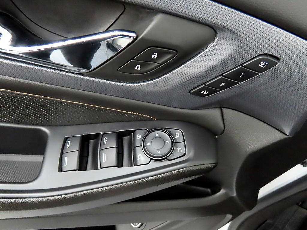 Chevrolet Travers - Vista 11