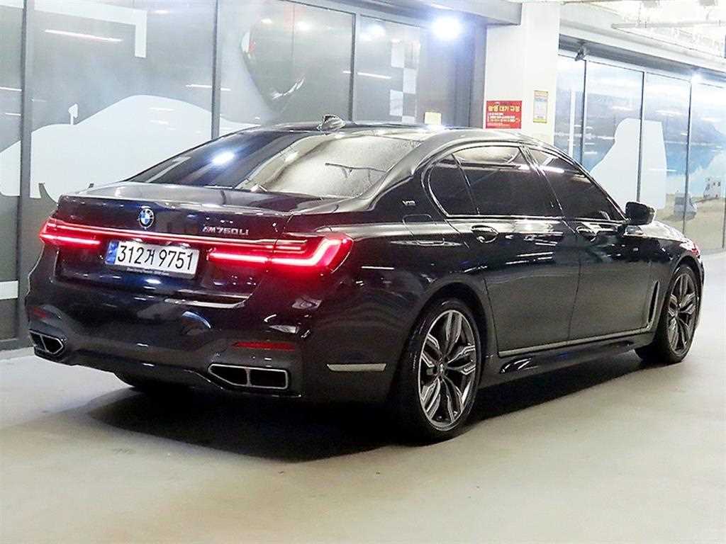BMW 7 Series - Vista 4