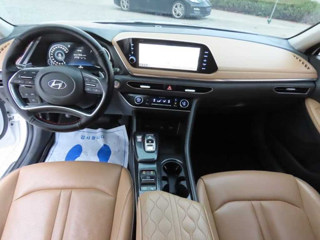 HYUNDAI Sonata - Vista 9