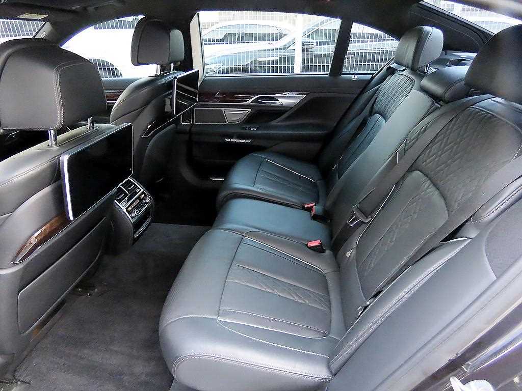 BMW 7 Series - Vista 6