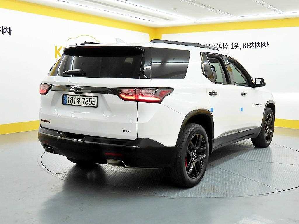 Chevrolet Travers - Vista 4