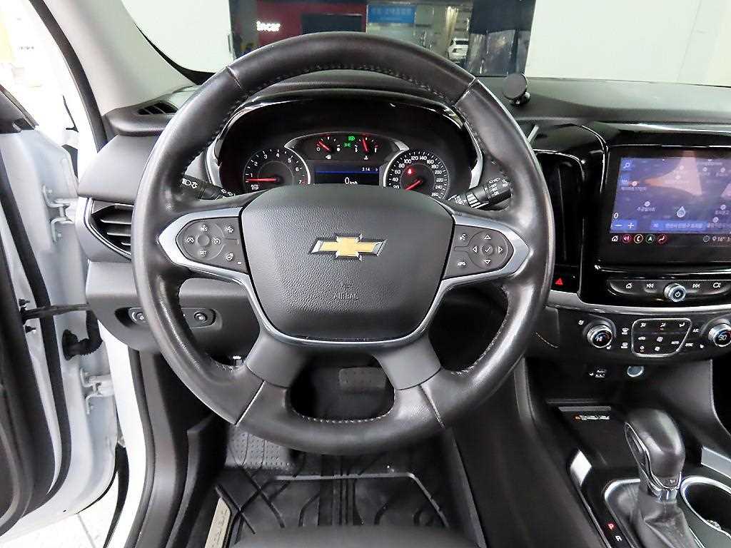 Chevrolet Travers - Vista 9