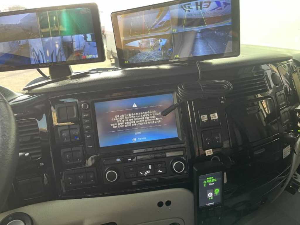 medium and large cargo truck - Vista 10