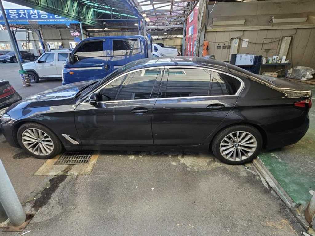BMW 5 Series - Vista 3
