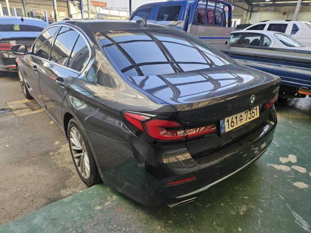 BMW 5 Series - Vista 4