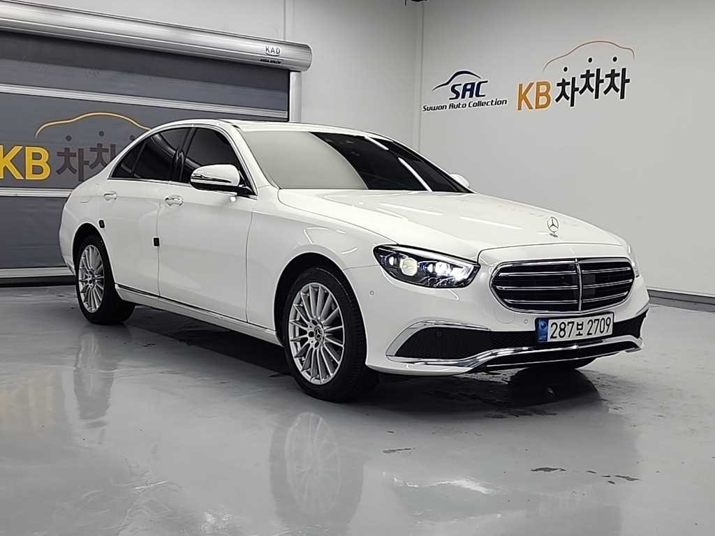 Mercedes Benz E class - Vista 4