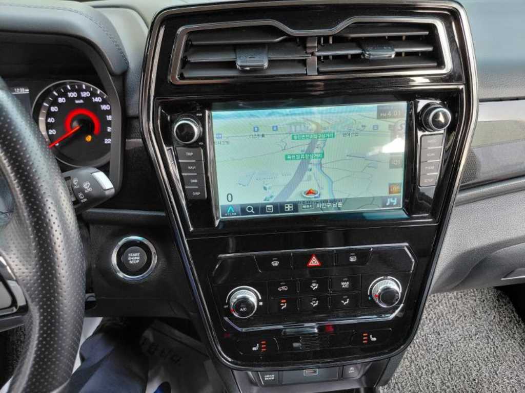 Ssangyong Tivoli - Vista 6