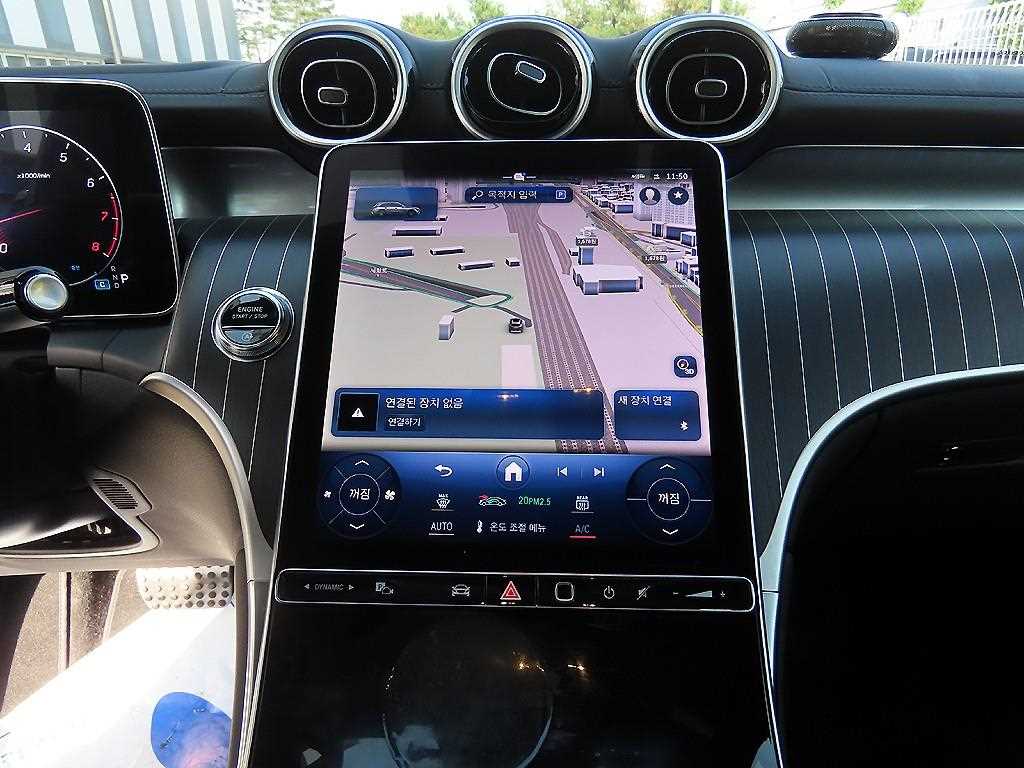 Mercedes Benz GLC Class - Vista 12