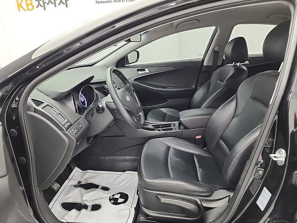 HYUNDAI Sonata - Vista 11