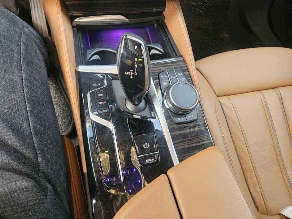 BMW 5 Series 2023 - Importación desde Corea - HF Imports Iquique - Foto 13