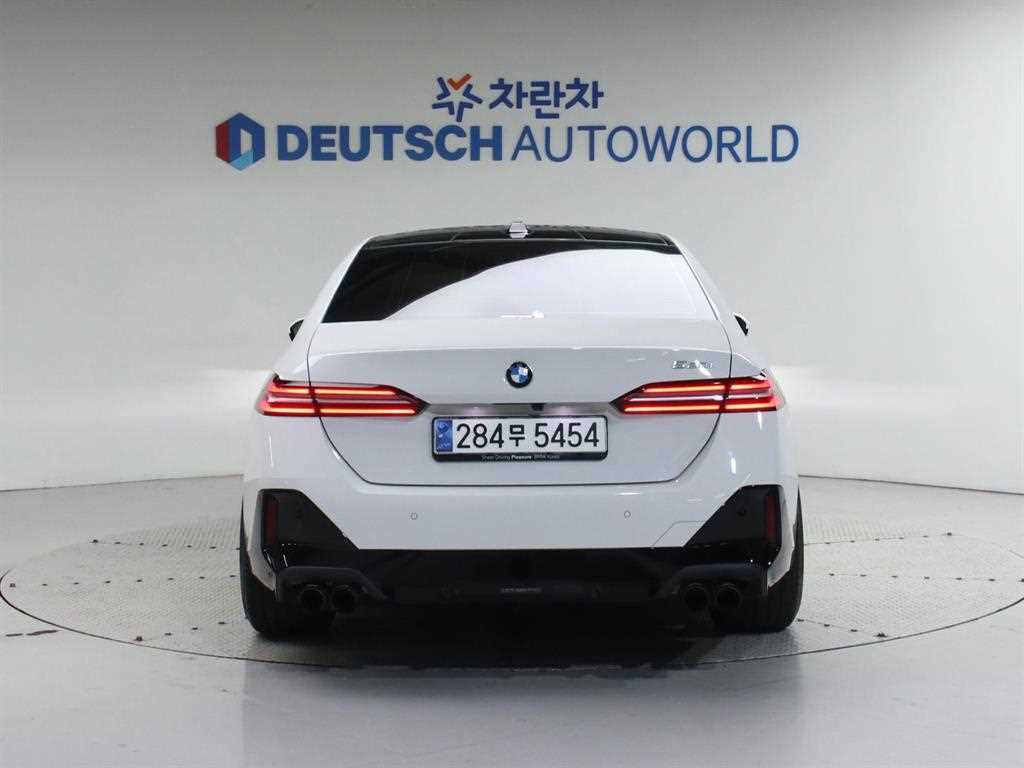 BMW 5 Series - Vista 4