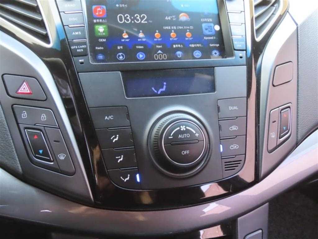 HYUNDAI i40 - Vista 8