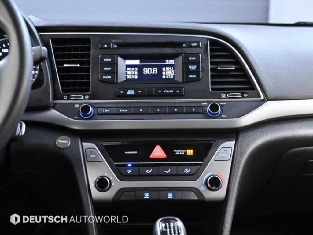 HYUNDAI Avante 2018 Blanco - Importación desde Corea - HF Imports Iquique - Foto 14