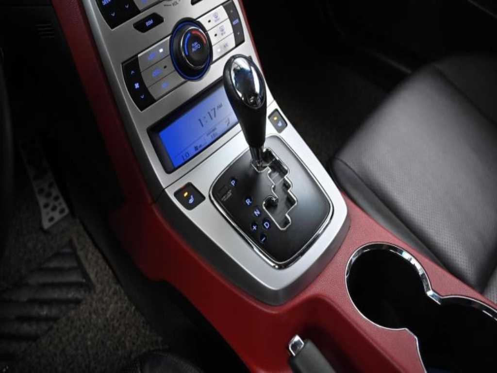 HYUNDAI Genesis - Vista 9