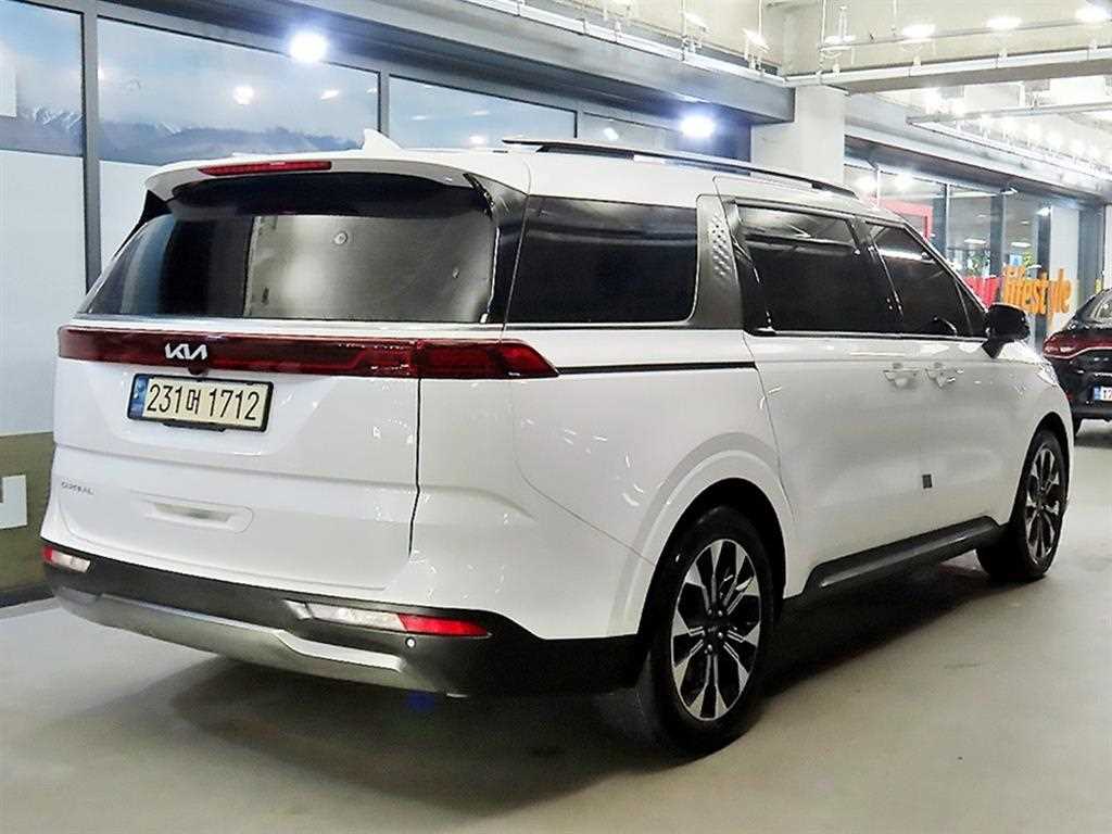 KIA Carnival - Vista 4