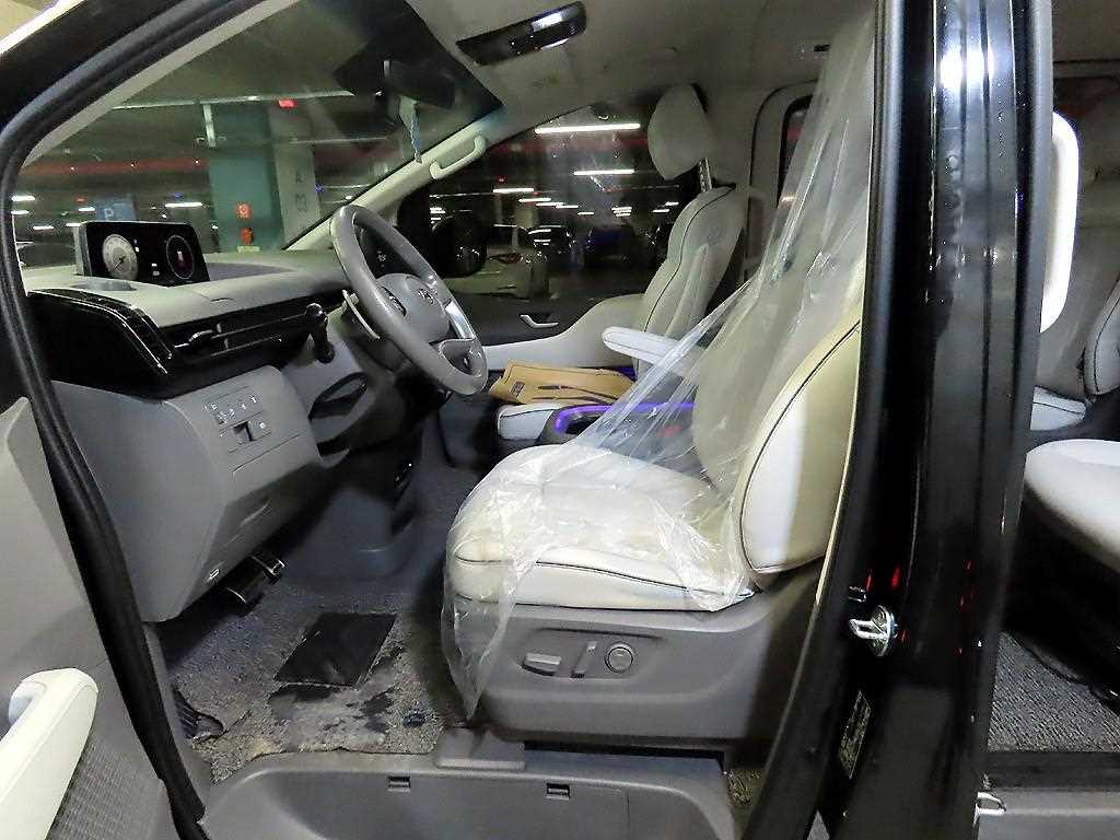 HYUNDAI Staria - Vista 6