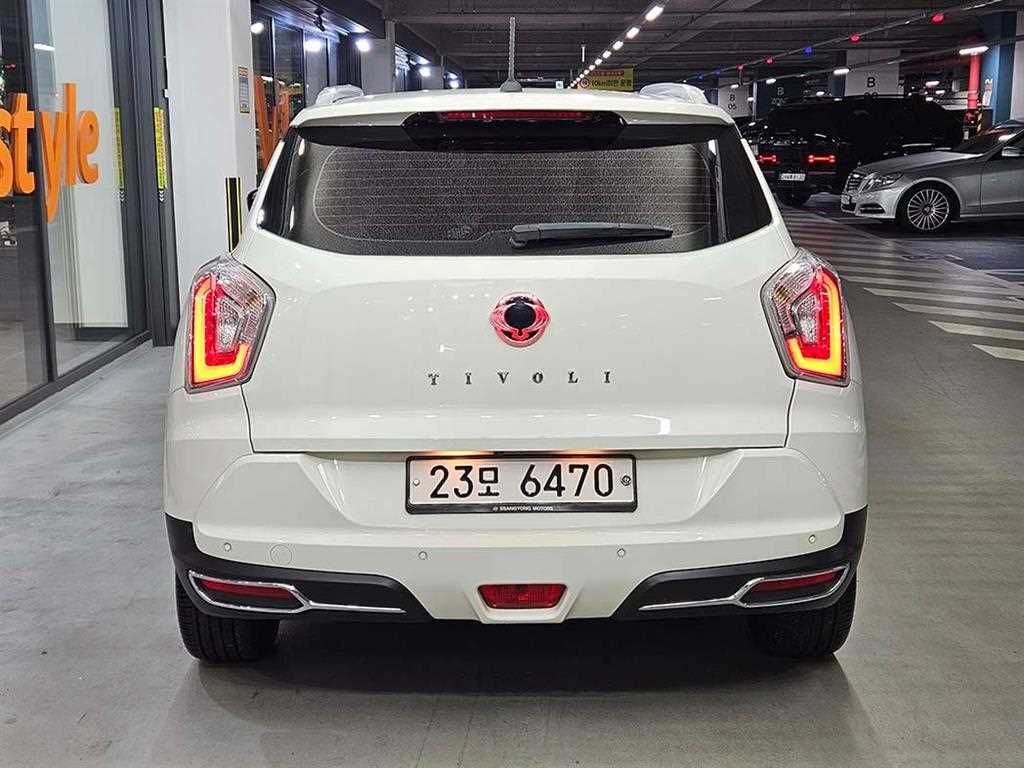 Ssangyong Tivoli - Vista 5