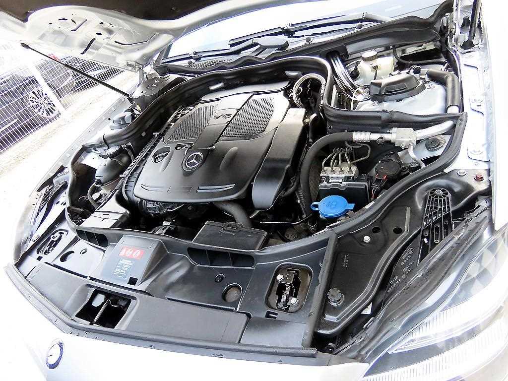 Mercedes Benz CLS Class 2014 Plateado - Importación desde Corea - HF Imports Iquique - Foto 19