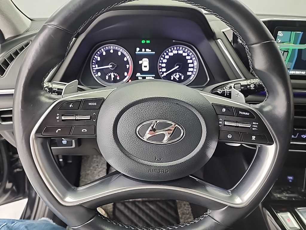 HYUNDAI Sonata - Vista 9