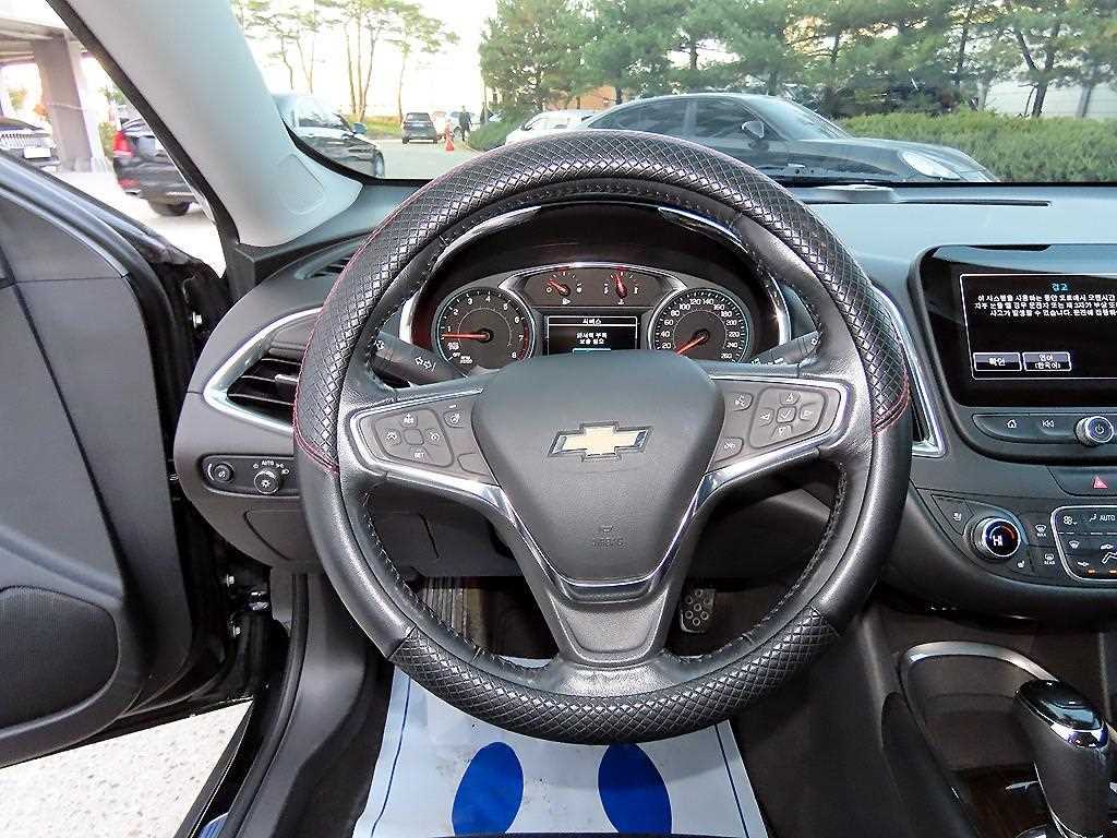 Chevrolet Malibu - Vista 8