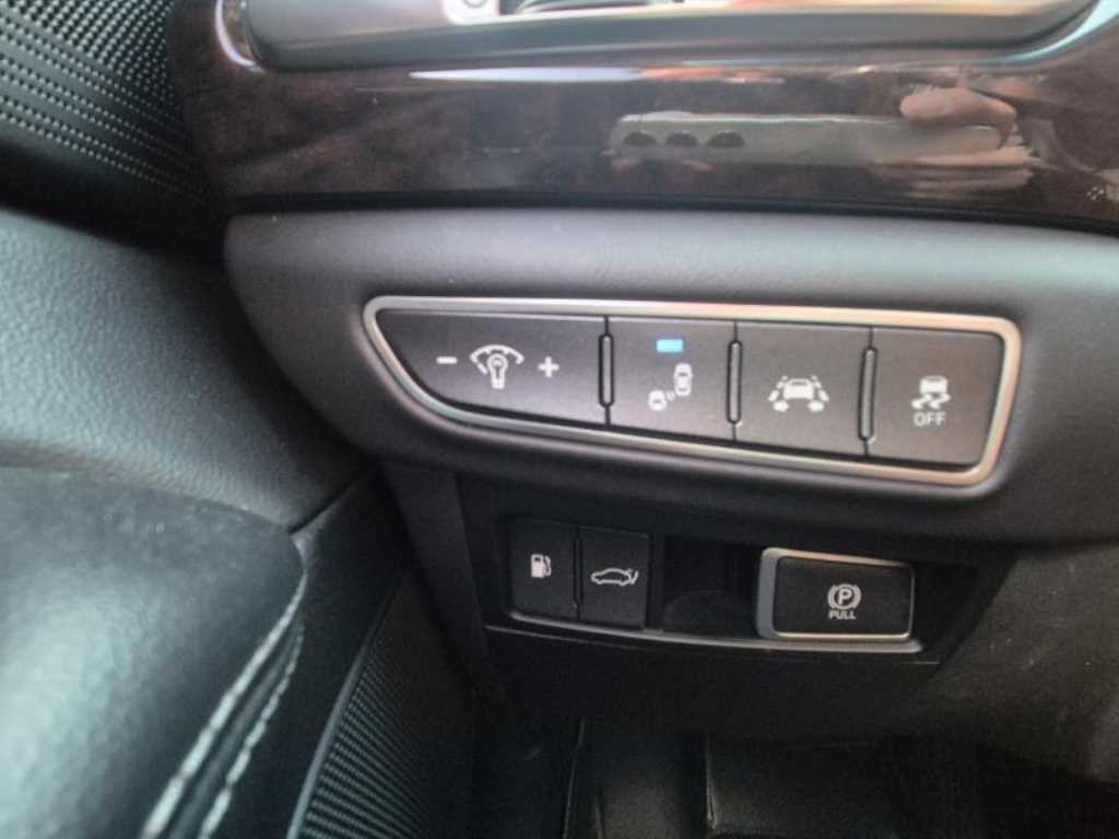 Genesis EQ900 - Vista 9